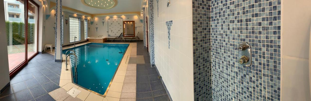 Apartamenty Classic レバル エクステリア 写真