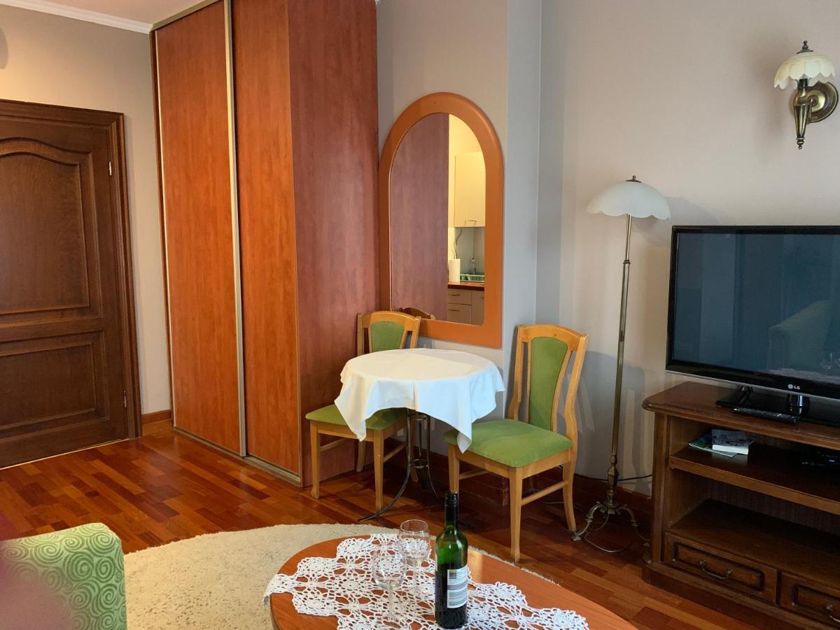 Apartamenty Classic レバル エクステリア 写真